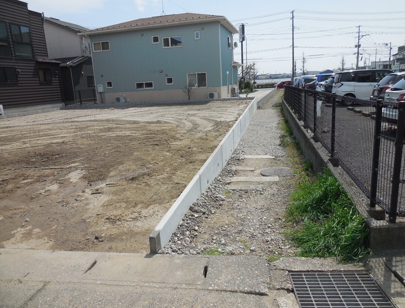 クリックで写真を表示:物件番号:T102511/居住用/土地/更地/新潟県新潟市東区/1,250万円/大形小学校/大形中学校/マーケットシティ河渡まで約850m! 物件番号:T102511/居住用/土地/更地/新潟県新潟市東区/1,250万円/大形小学校/大形中学校/マーケットシティ河渡まで約850m!